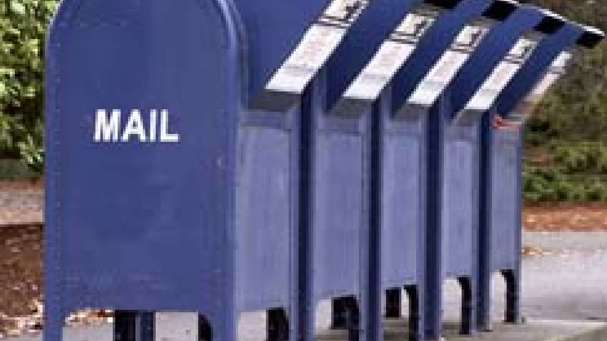 Ex-postal worker pleads guilty to stealing mail