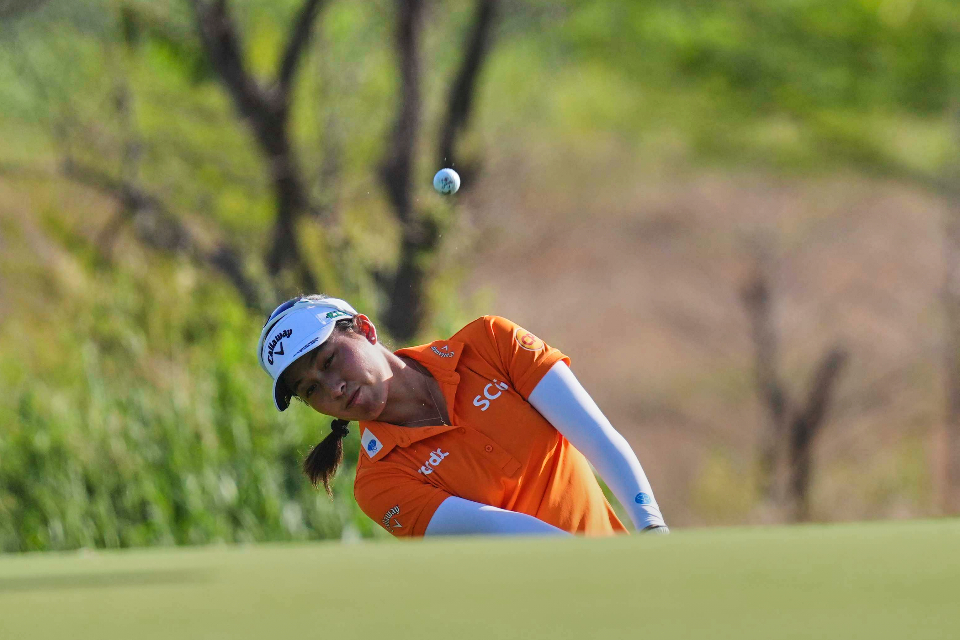 Jeeno Thitikul stays patient and goes on a birdie streak to take first-round lead at Women's PGA