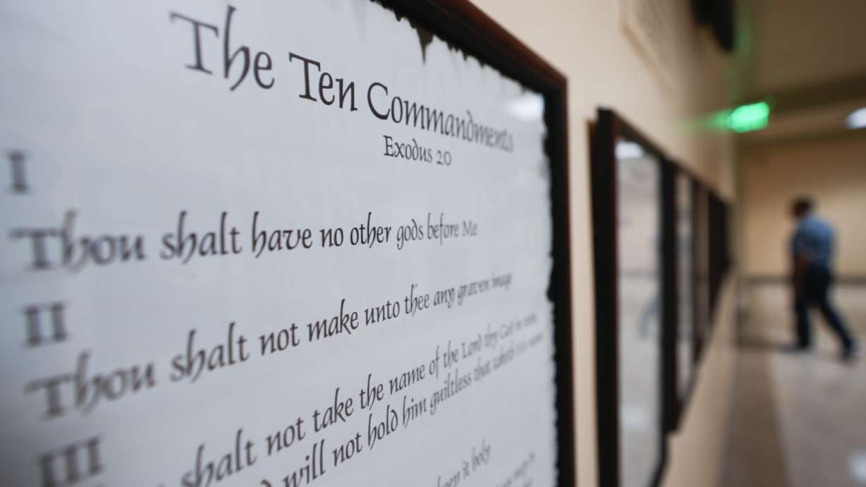 A federal appeals court Friday blocked Louisiana from enforcing a law requiring the display of the Ten Commandments in all classrooms.
