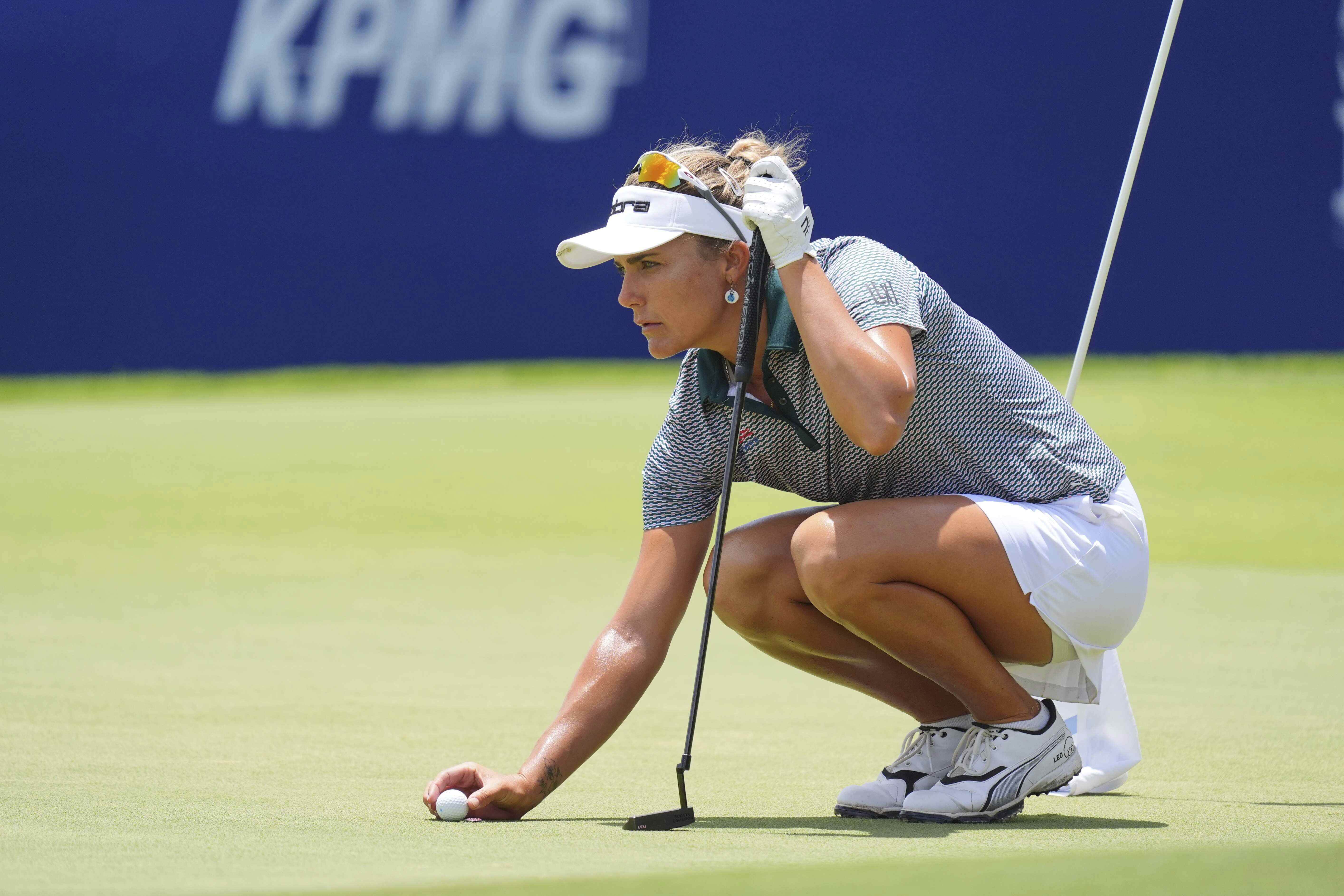 Lexi Thompson has a top and a shank to start windy third round at Women's PGA with triple bogey