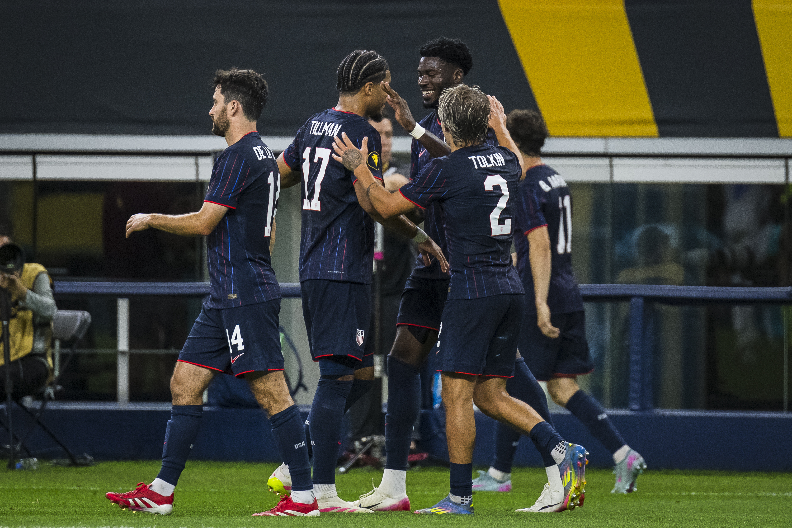 Tillman and Agyemang goals overcome Freese gaffe, US beats Haiti 2-1 to win CONCACAF Gold Cup group