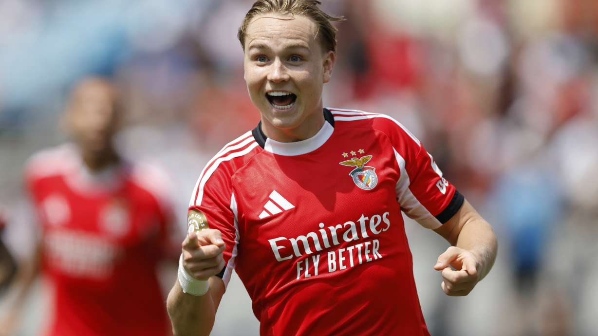 Benfica's Andreas Schjelderup celebrates after scoring during the Club World Cup Group C soccer match between Benfica and Bayern Munich in Charlotte, N.C., Tuesday, June 24, 2025.