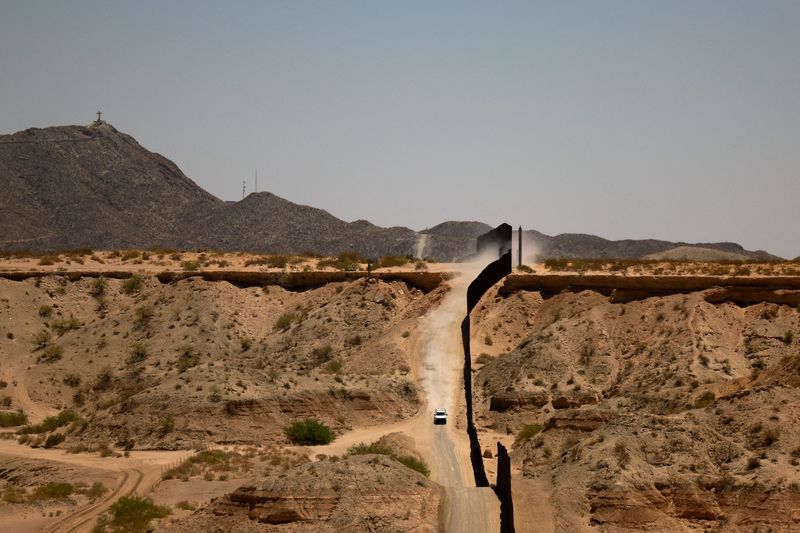 Military to create two new border zones, officials say