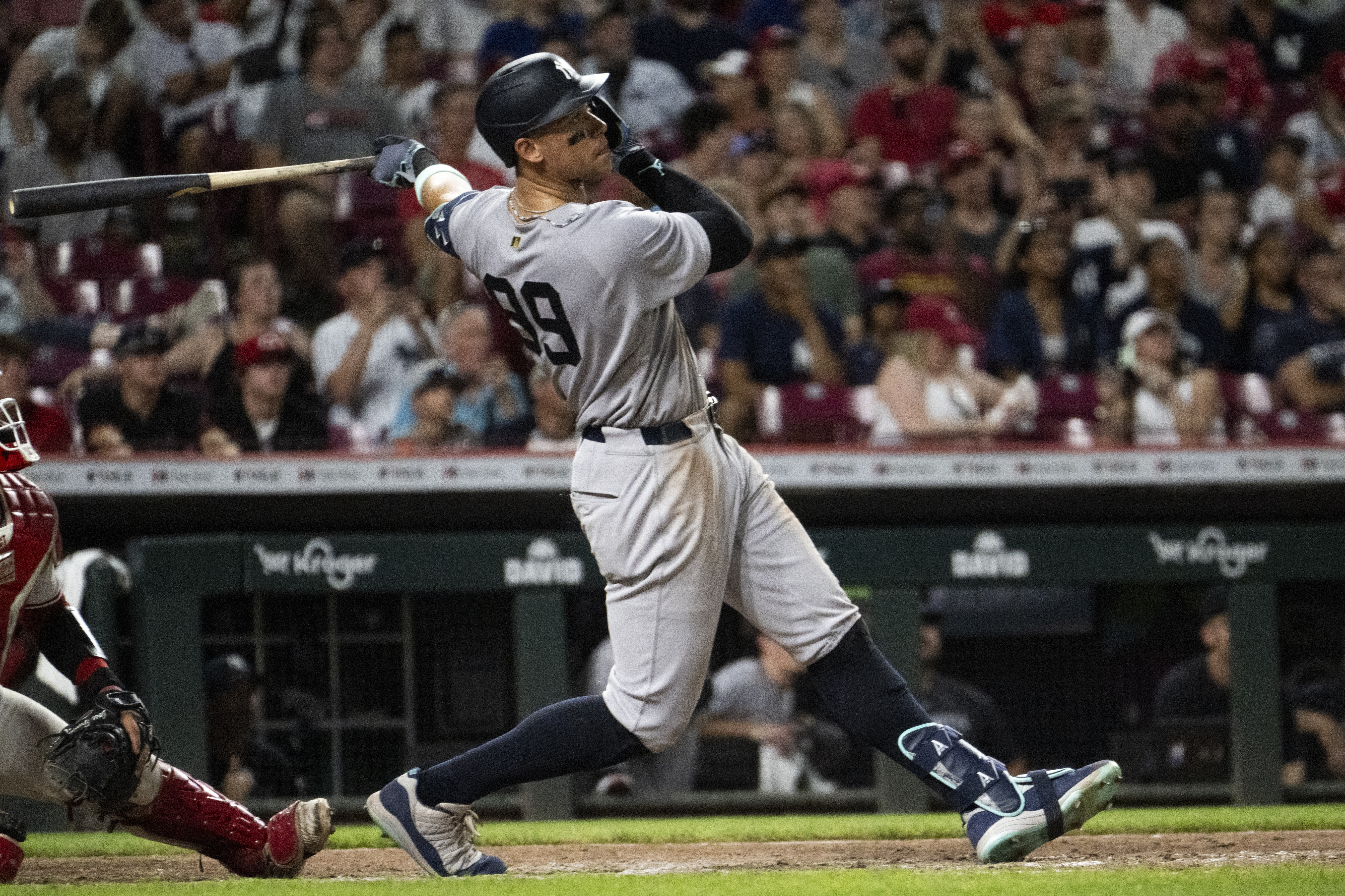 New York Yankees' Aaron Judge hits the ball in the eighth inning of a baseball game against the Cincinnati Reds, Wednesday, June 25, 2025, in Cincinnati. 