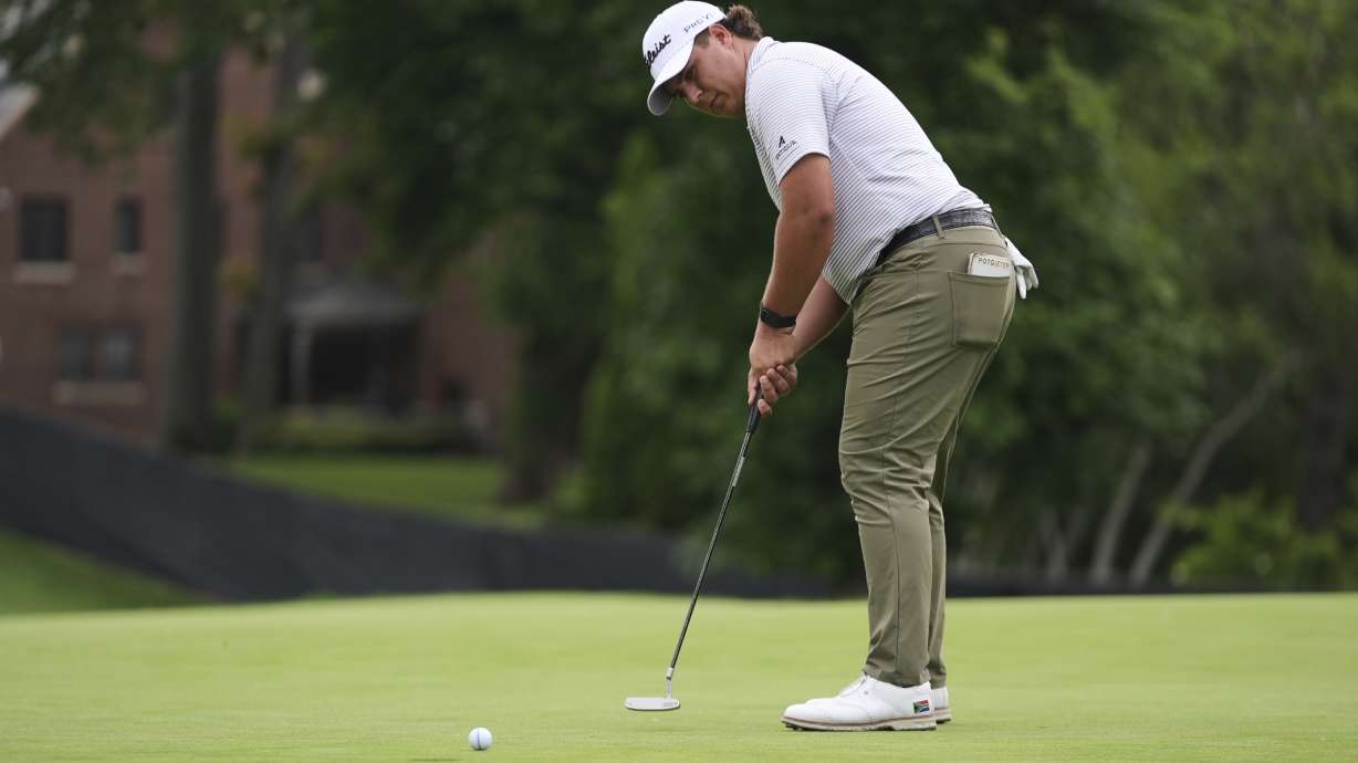 Aldrich Potgieter, of South Africa, putts on the eighth hole during the first round of the Rocket Classic golf tournament at the Detroit Golf Club, Thursday, June 26, 2025, in Detroit.