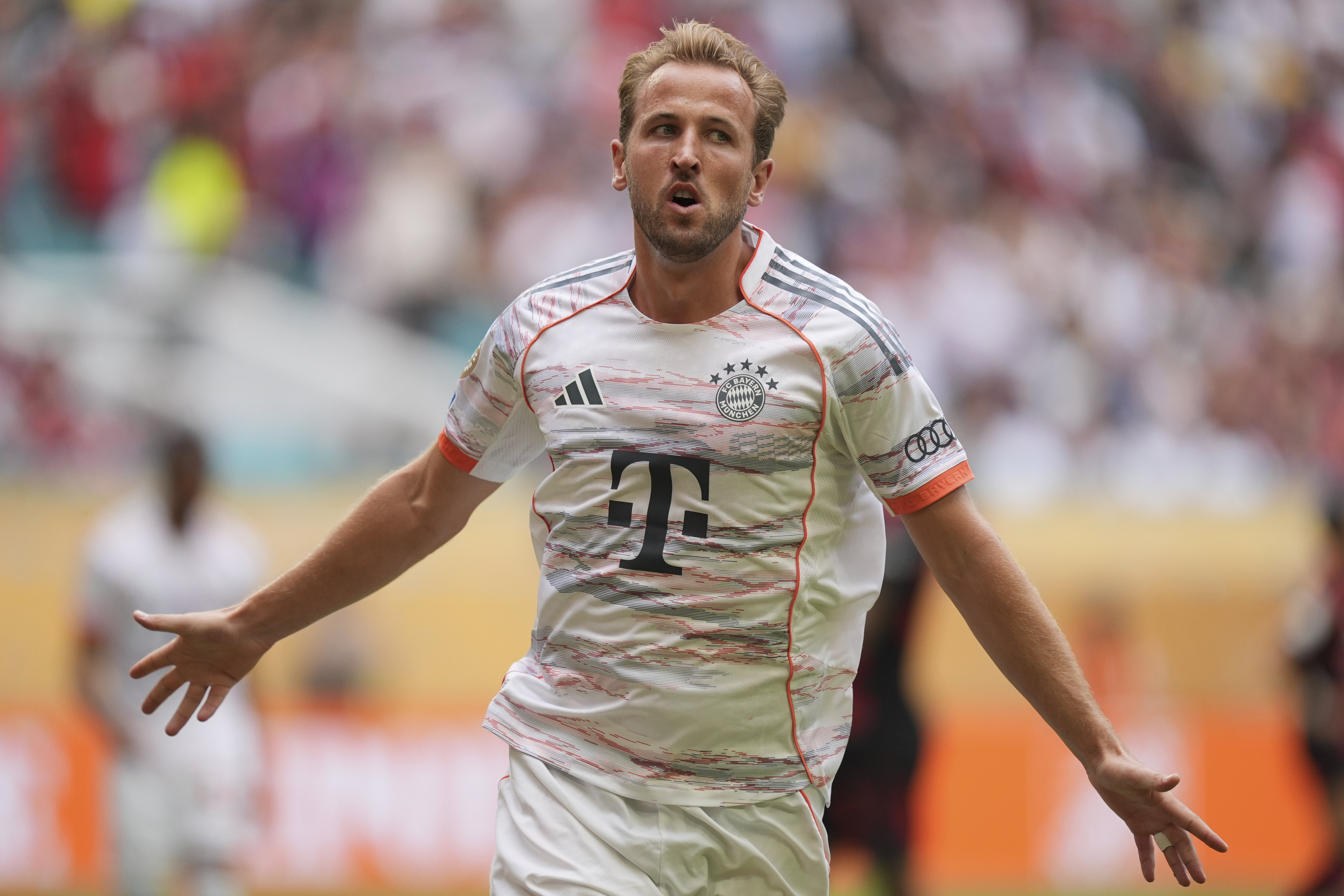 Bayern Munich's Harry Kane celebrates after scoring his side's second goal against Flamengo during the Club World Cup round of 16 soccer match between CR Flamengo and Bayern Munich in Miami Gardens, Fla., Sunday, June 29, 2025. 