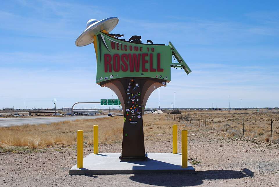 "Welcome to Roswell" sign in Roswell, New Mexico.
