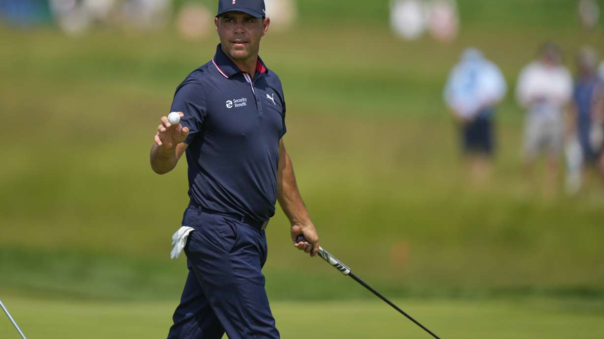 Gary Woodland reacts after making a putt on the 10th hole during the first round of the U.S. Open golf tournament at Oakmont Country Club Thursday, June 12, 2025, in Oakmont, Pa.