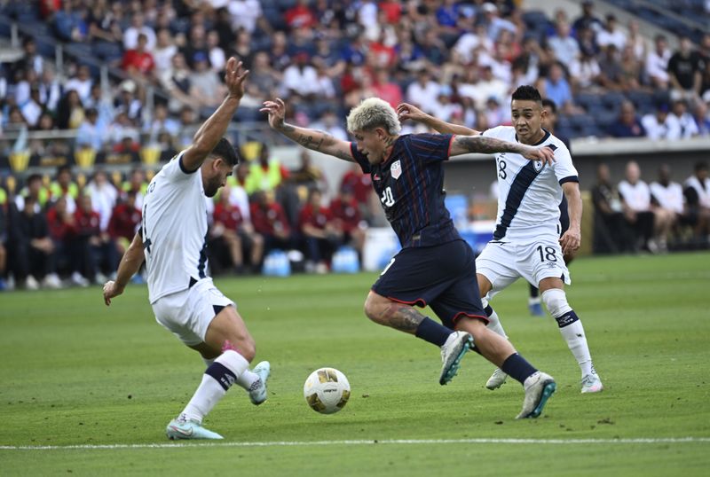 Diego Luna scores both goals in 2-1 USMNT win over Guatemala to advance to Gold Cup final