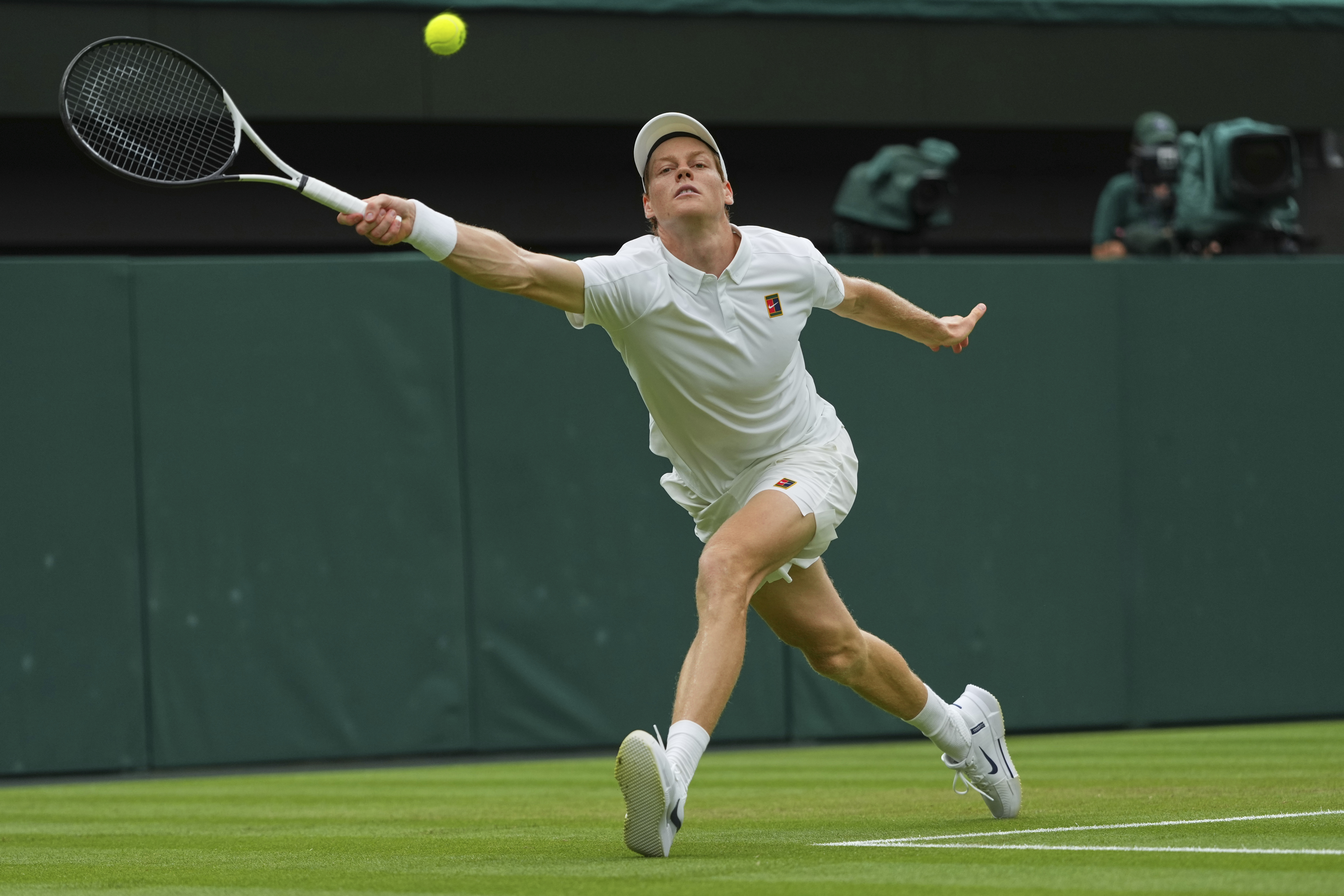 Wimbledon: Jannik Sinner has dropped just 17 games so far. Krejcikova loses and Djokovic wins