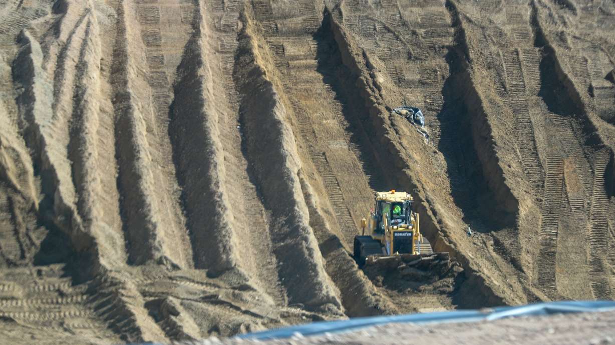 A bulldozer at the Barney's Canyon Mine, Oct. 23, 2018. A new analysis Tuesday put Utah 10th in the nation for its number of gold locations.