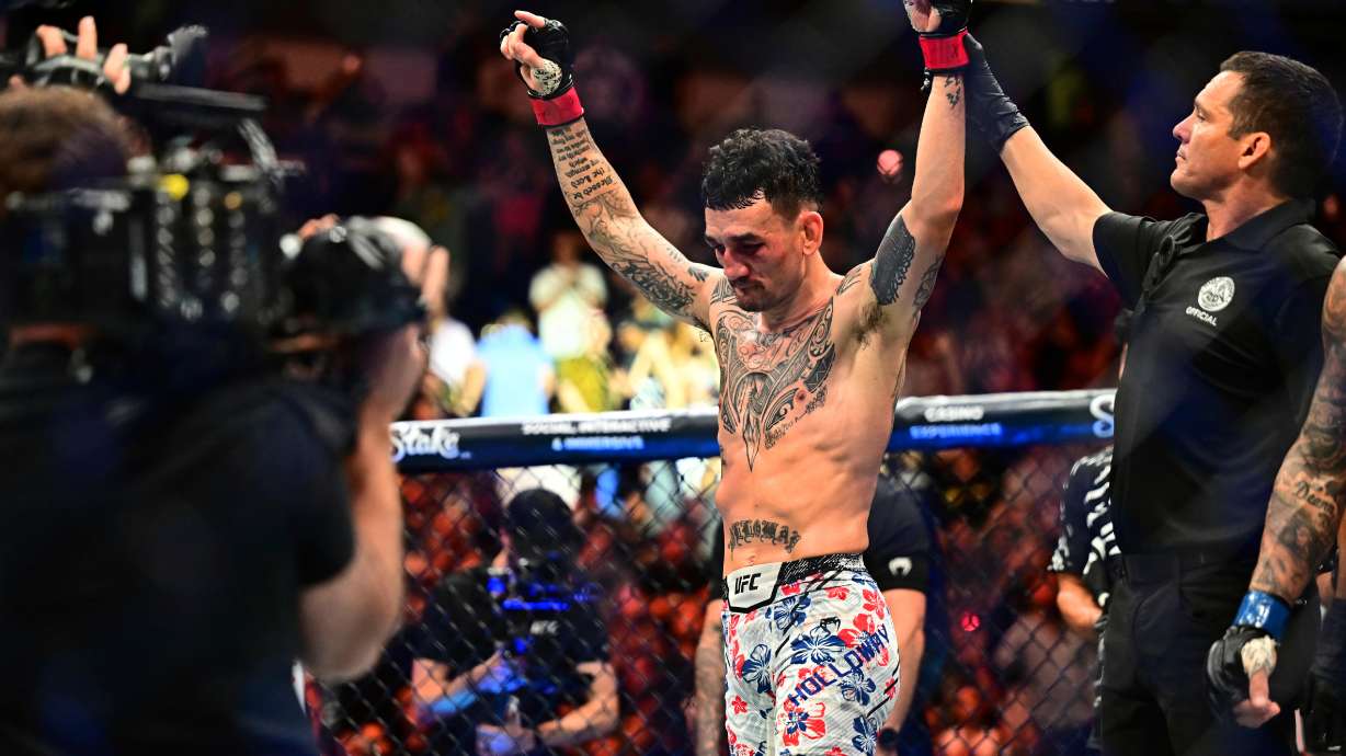 Stunning Max Holloway Focused On Winning Undisputed Ufc Lightweight Title View for Desktop Stunning Max Holloway Focused On Winning Undisputed Ufc Lightweight Title View for Desktop
