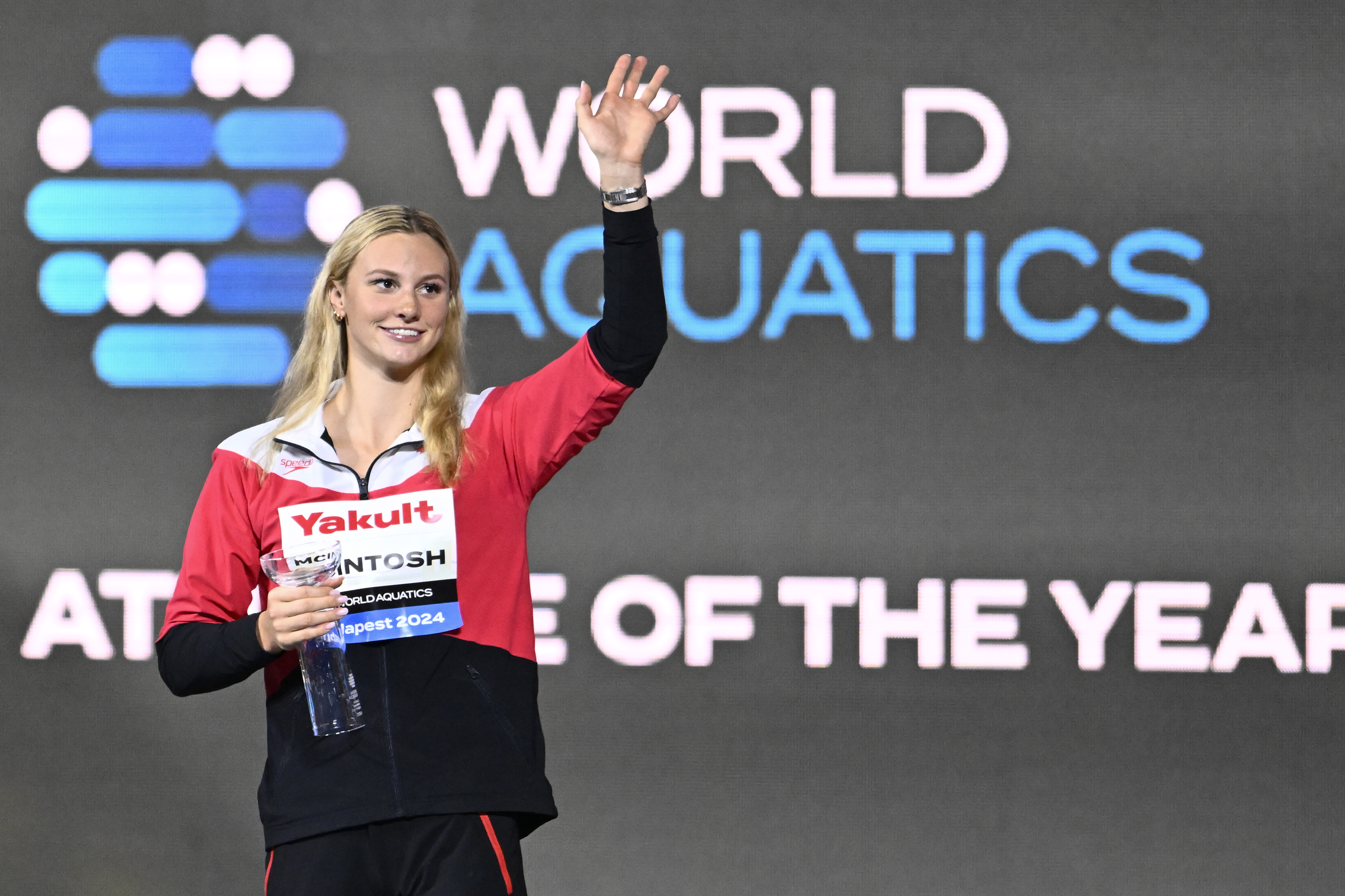 McIntosh goes for 5 individual golds at world championships with Los Angeles Olympics in sight