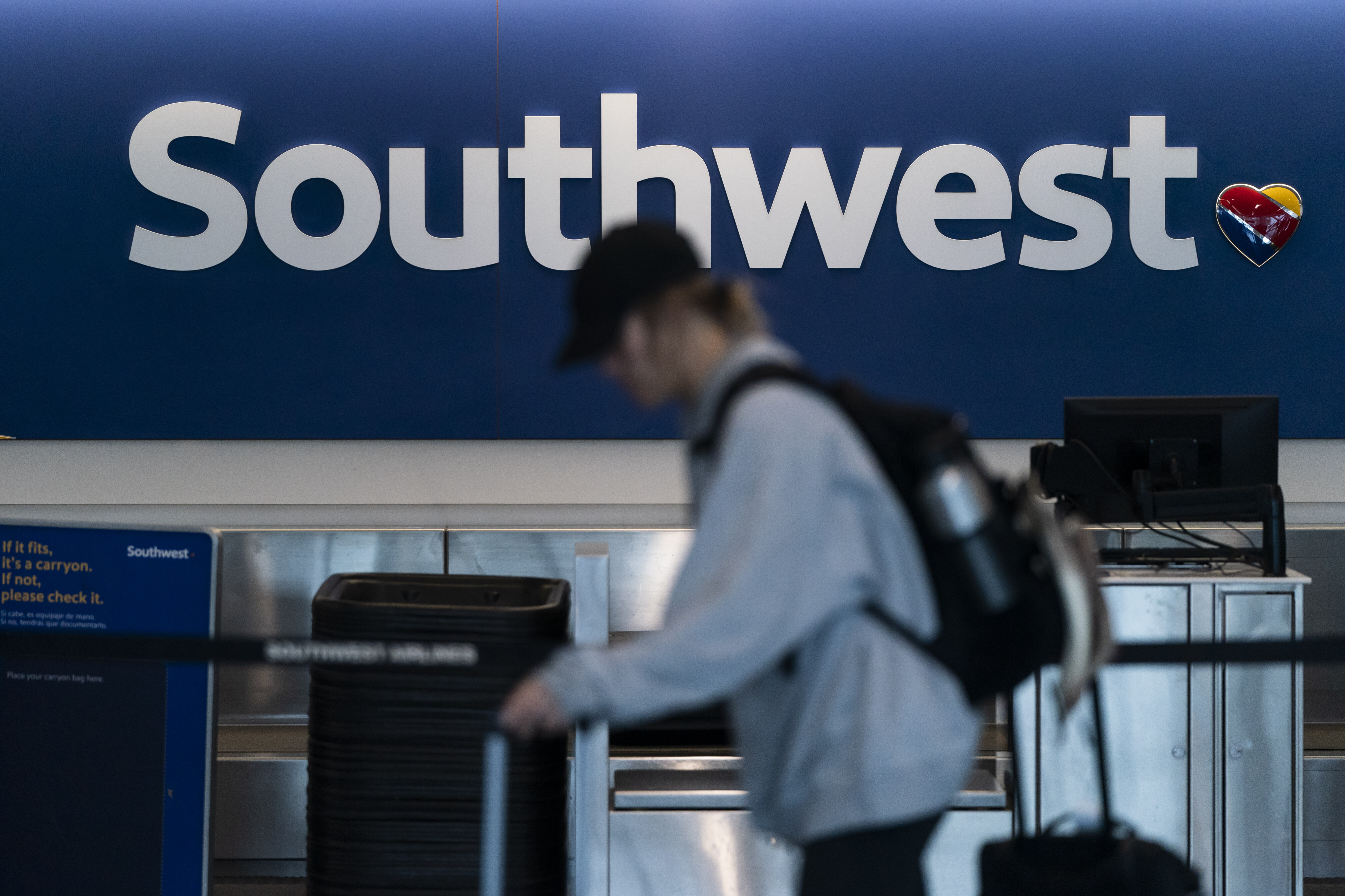 Southwest Airlines flight headed to Vegas takes dramatic plunge in response to nearby aircraft