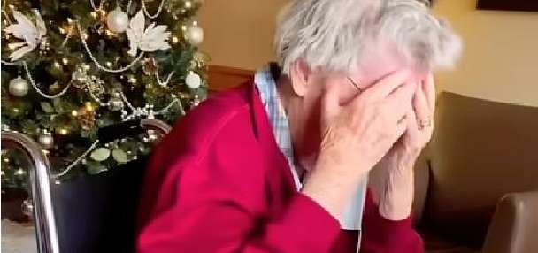 Have You Seen This? Retired piano teacher gets heartwarming gift