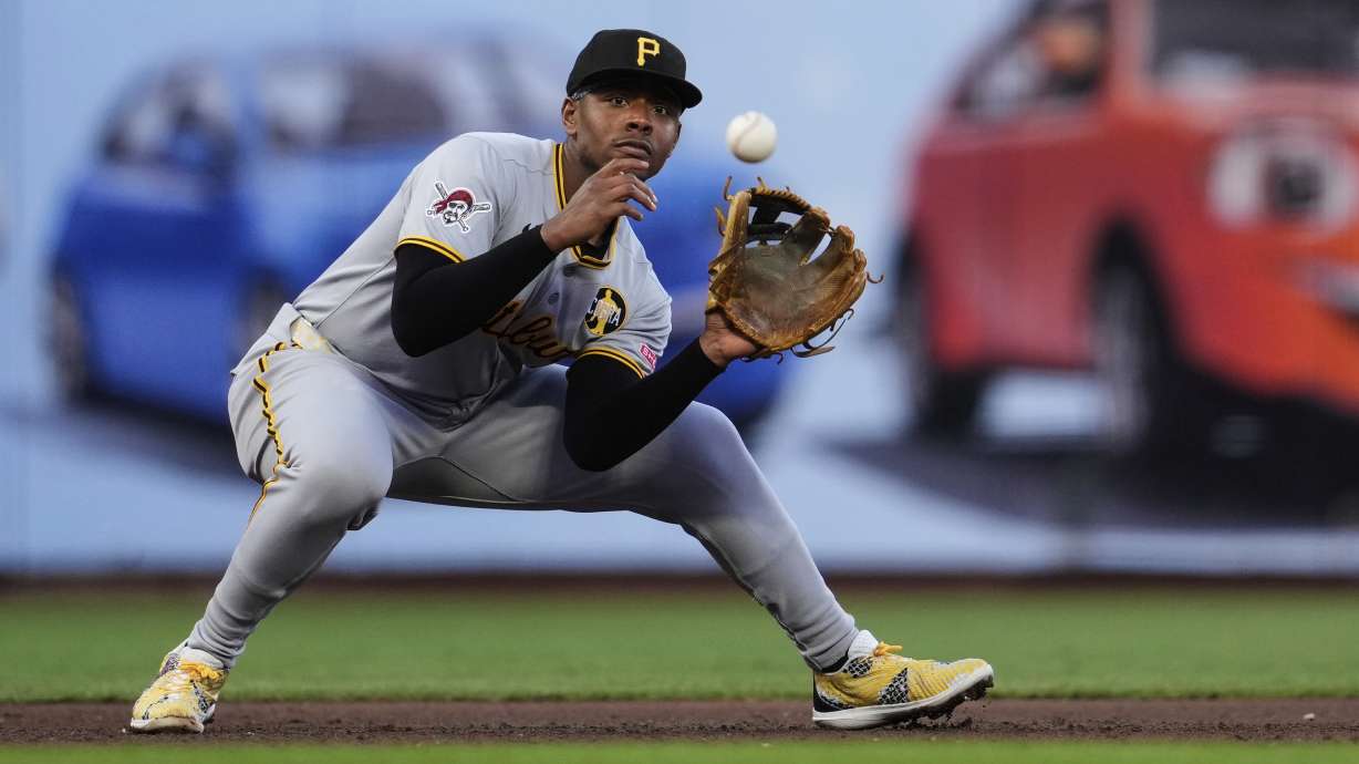 Pittsburgh Pirates third baseman Ke'Bryan Hayes catches a line drive hit by San Francisco Giants' Wilmer Flores during the fourth inning of a baseball game Tuesday, July 29, 2025, in San Francisco.