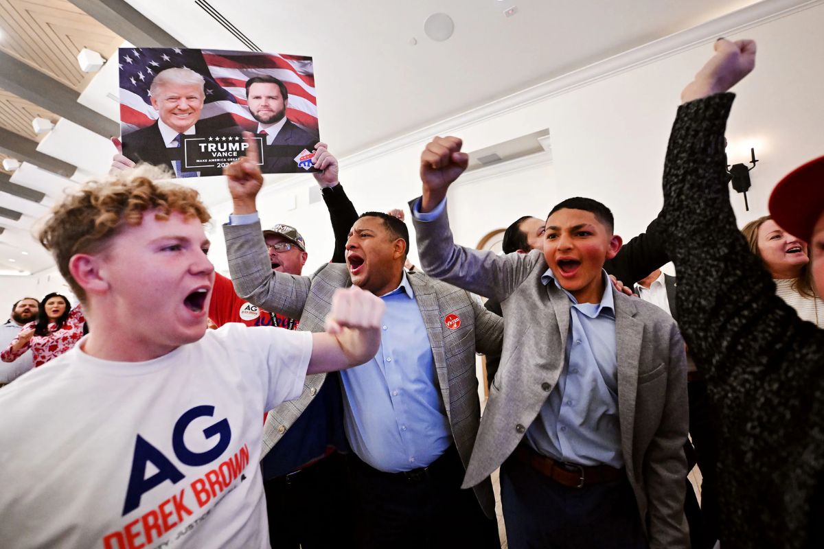Utah Republican Party supporters cheer as it is announced that former President Donald J. Trump would win the presidency as they gather in Draper for an election party on Nov. 5, 2024. 