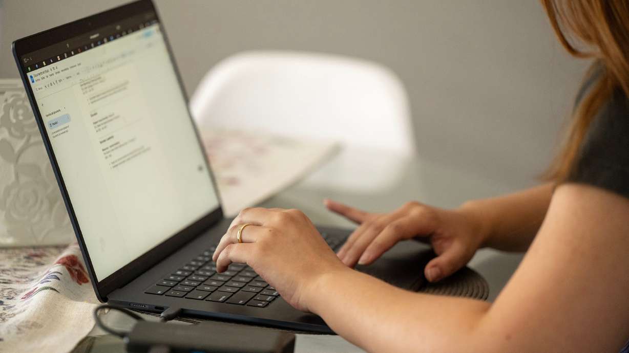 Graduated student Katarina Martinic uses ChatGPT to customize her résumé to multiple job searches on Tuesday, July 22.