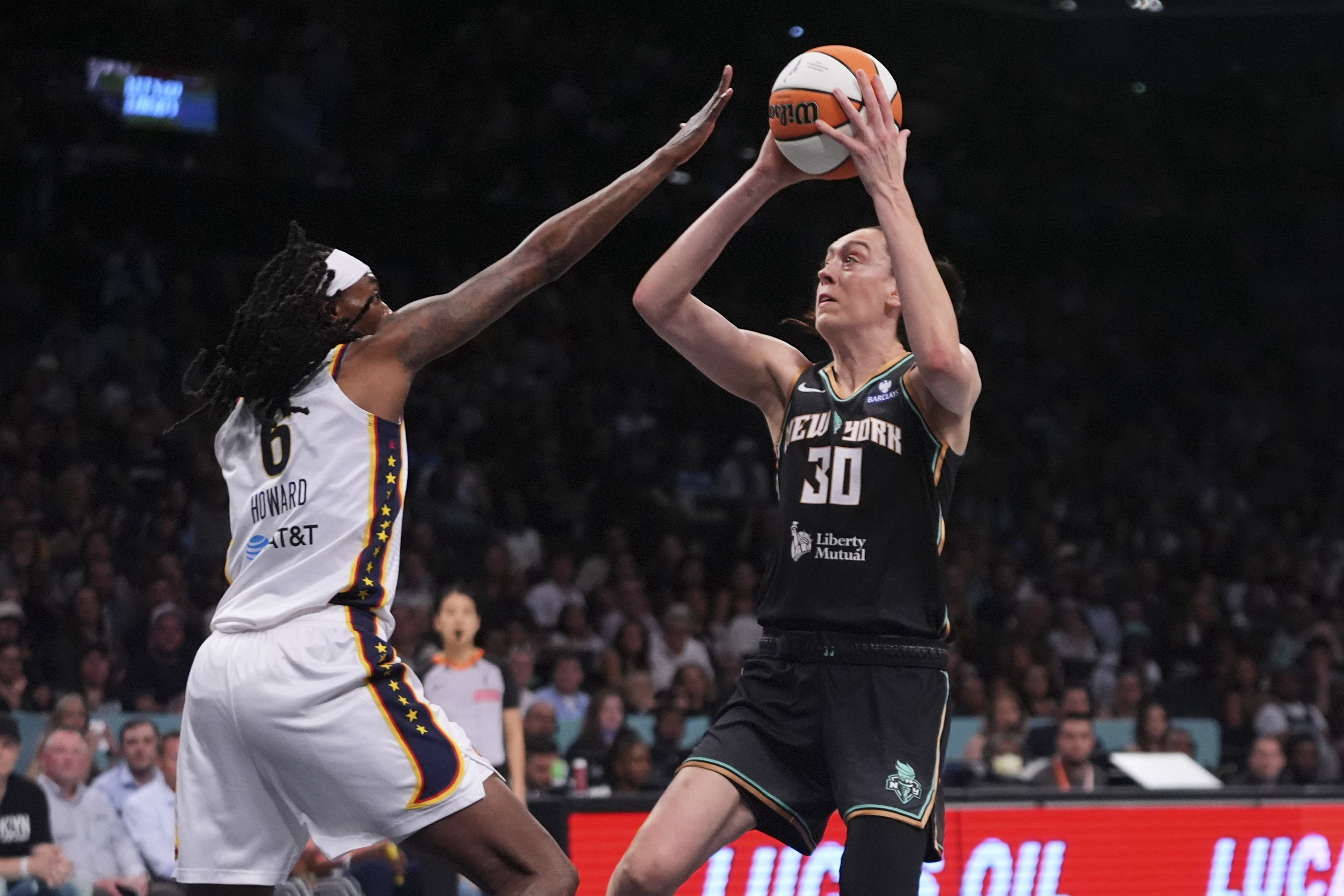 Liberty star Breanna Stewart has bone bruise in her right knee and is out indefinitely