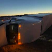 Semituck rollover causes I-15 closure in Millard County