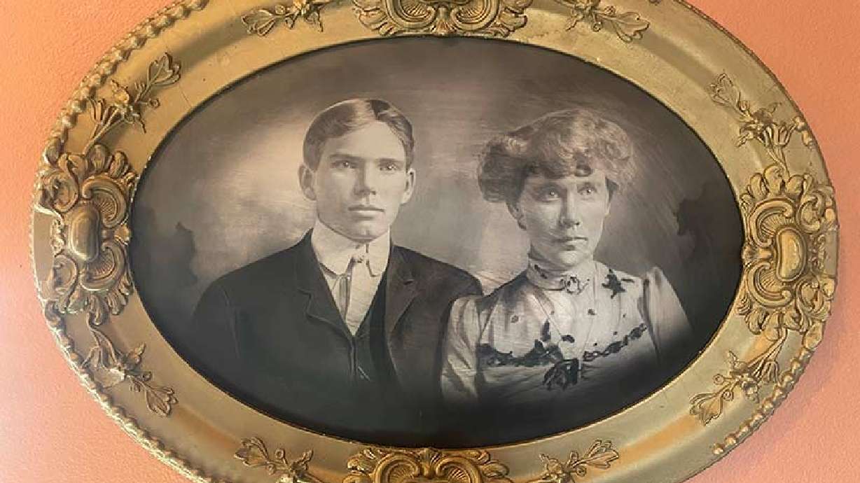 David and May Neal settled in the Teton Valley, Idaho, in 1908. David Neal was murdered in 1911, and his grandson has now written a book about it.