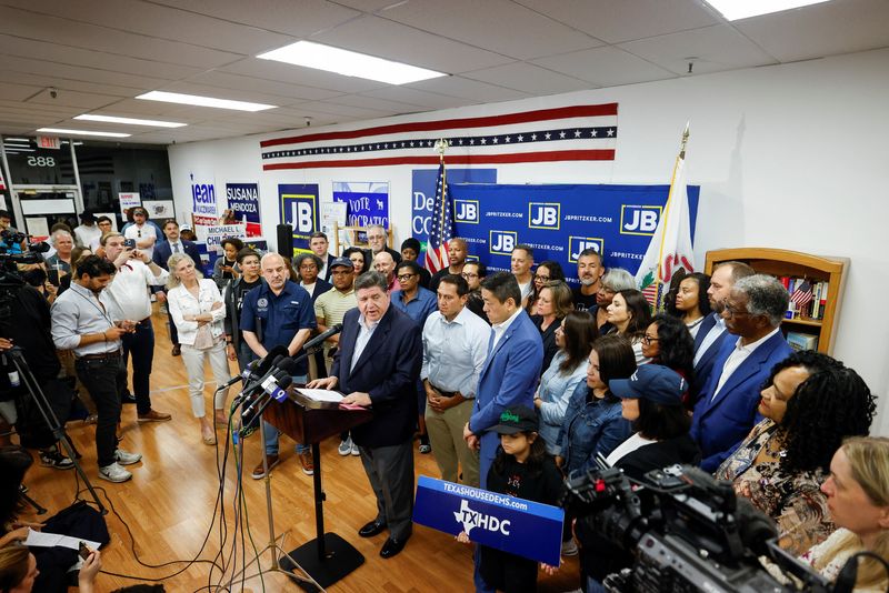 Texas Democrats seek to block redistricting vote by leaving state