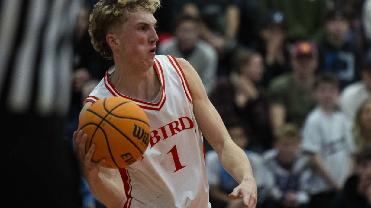 Timpview’s Dean Rueckert (1) struggles to throw the ball back into play before going out of bounds during a high school basketball game between Orem and Timpview in Provo, Jan. 17, 2025. The 4-star prospect committed to BYU on Monday.