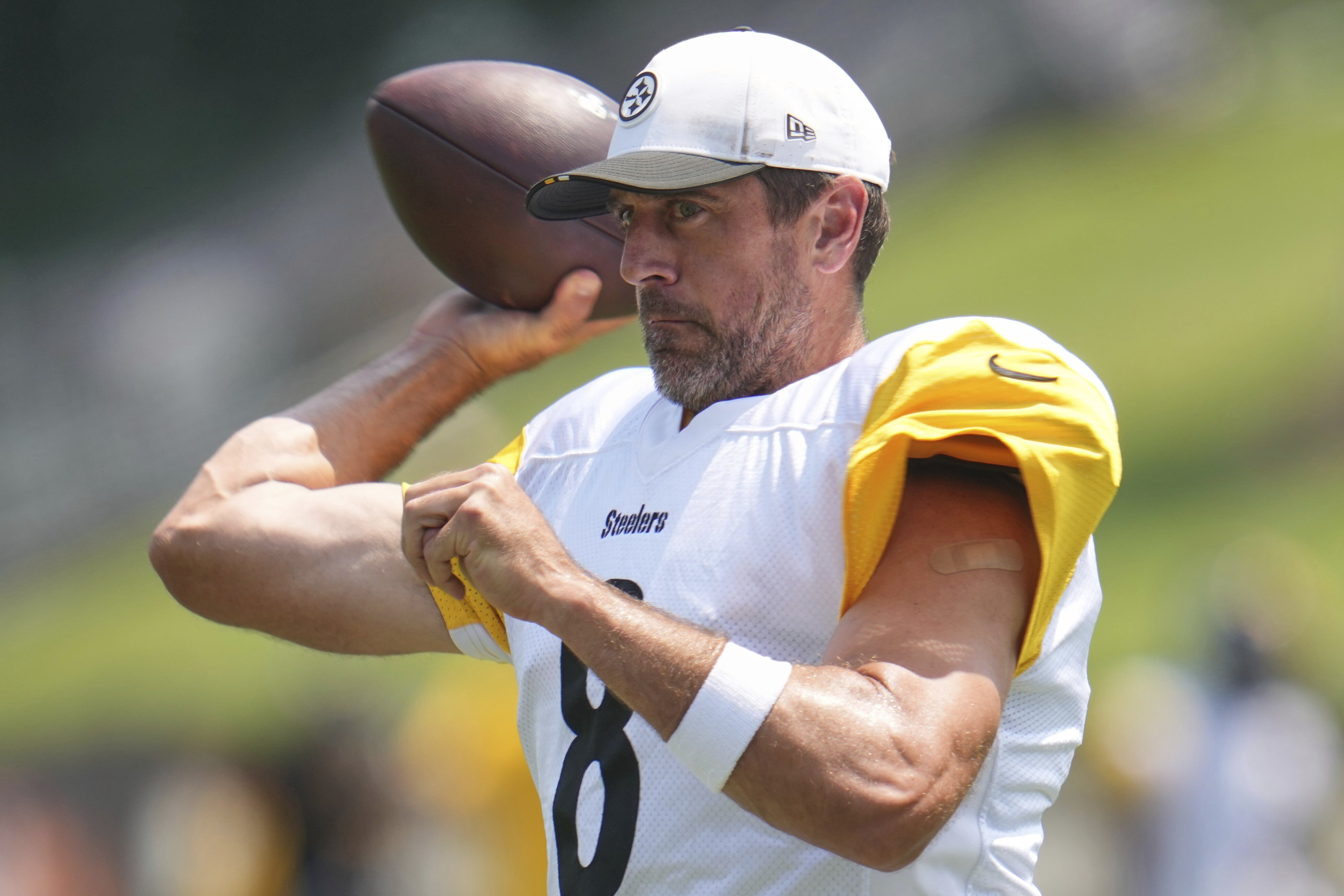 Pittsburgh Steelers quarterback Aaron Rodgers throws pass during practice at NFL football training camp in Latrobe, Pa., Wednesday, July 30, 2025.