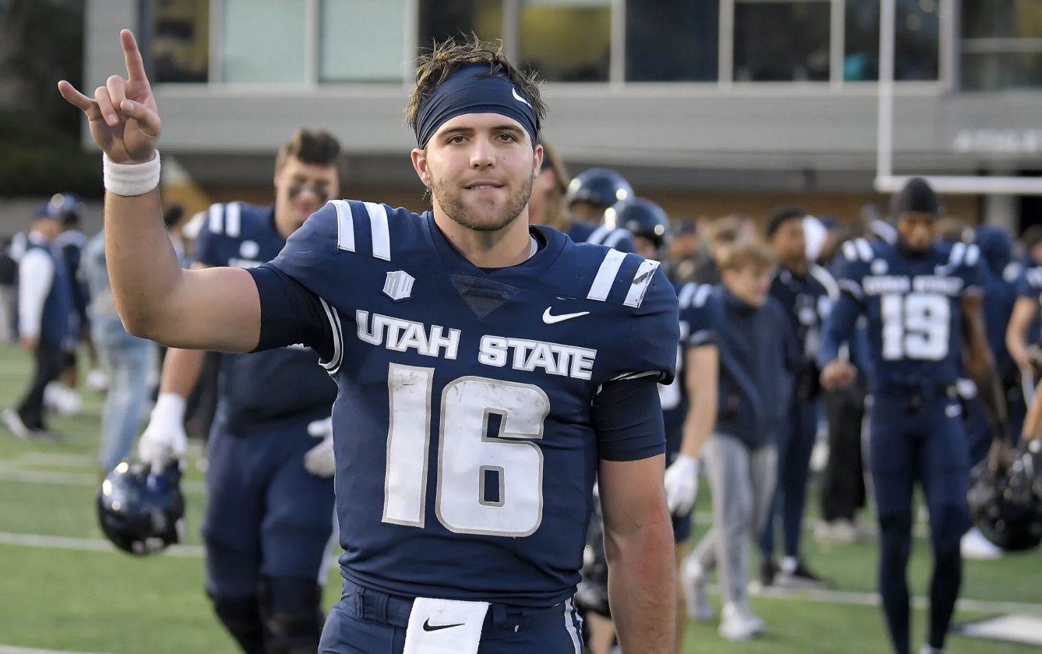Utah State football positional preview: A look at the Aggies' QB room