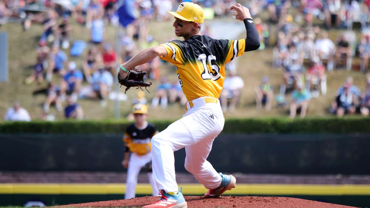Irmo, S.C.'s Joe Giulietti pitches against Braintree, Mass., during the first inning of a baseball game at the Little League World Series, Thursday, Aug. 14, 2025, in South Williamsport, Pa.