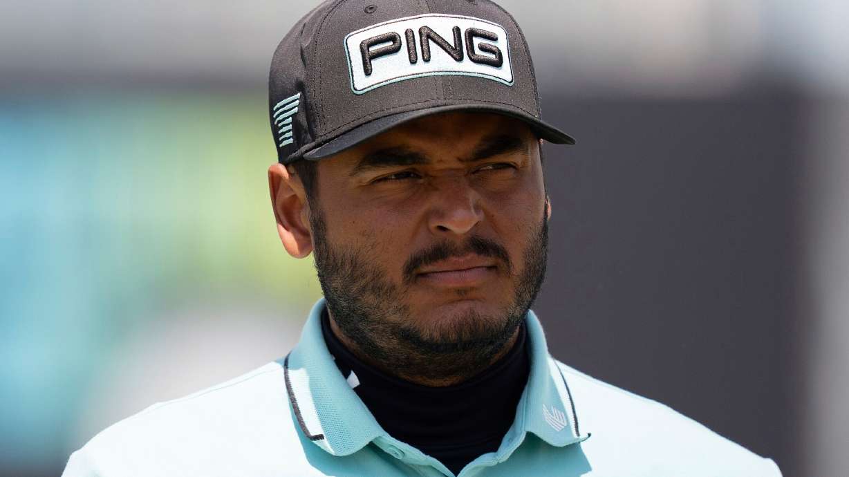 FILE - Sebastián Muñoz of Torque GC is seen on the putting green before the final round of LIV Golf Korea at Jack Nicklaus Golf Club on Sunday, May 4, 2025 in Incheon, South Korea.