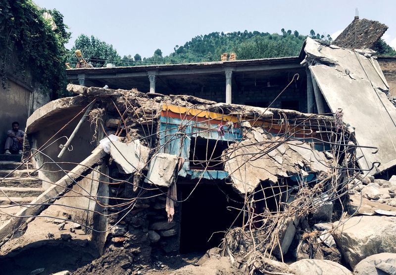 More than 300 people dead in Pakistan after heavy rains, floods