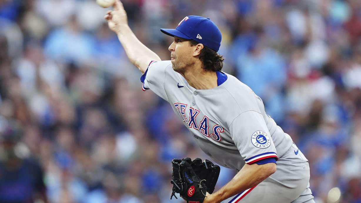 Texas Rangers pitcher Jacob deGrom (48) works against the Toronto Blue Jays during first inning MLB baseball action in Toronto on Friday, August 15, 2025.