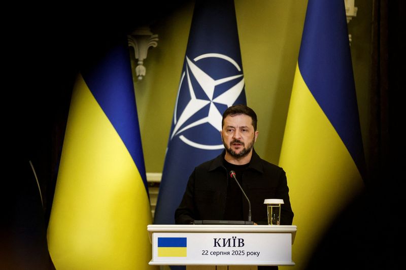 With no Ukraine peace deal, Trump again threatens Russia sanctions