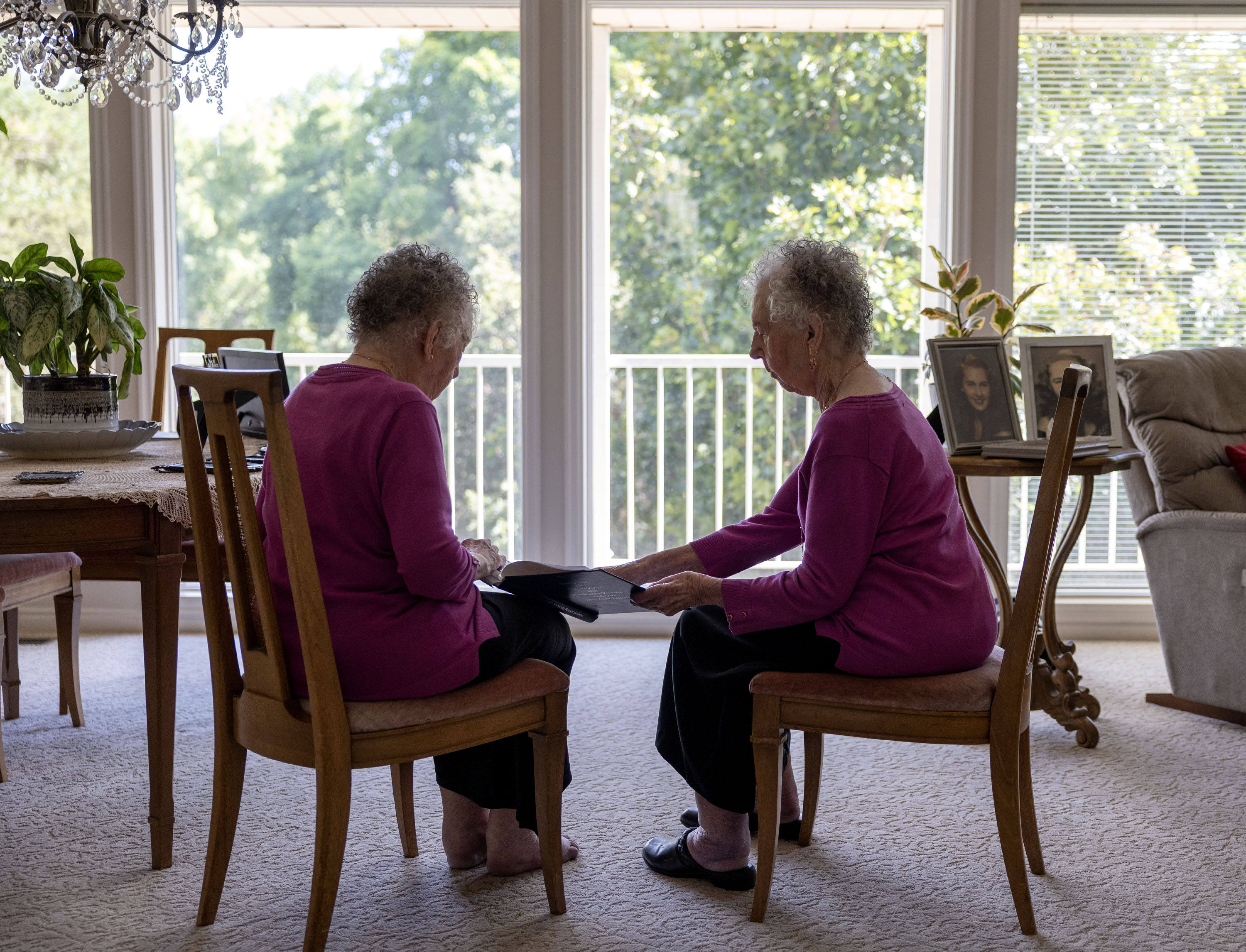 95-year-old identical twins in Kaysville share life advice