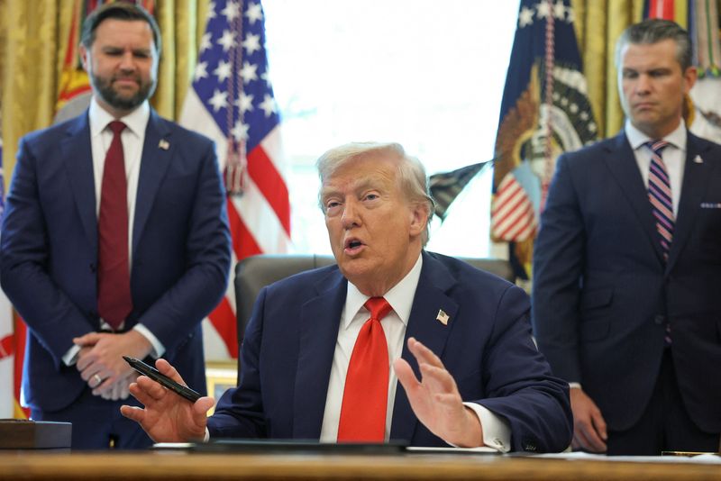 Trump orders crackdown on US flag burning, desecration