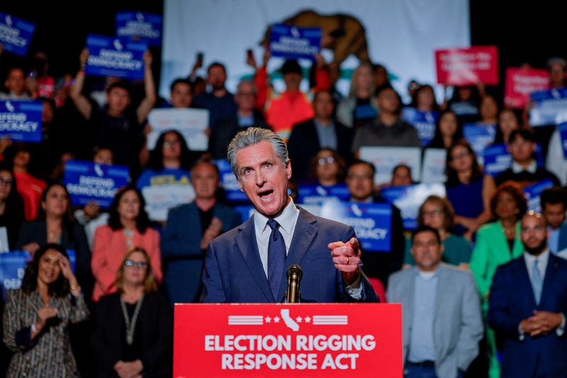 California Republicans sue to block congressional redistricting plan
