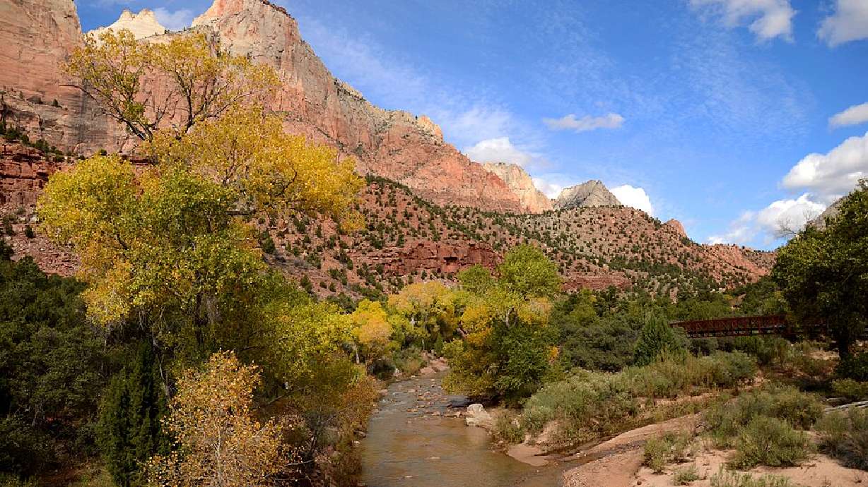 Foliage for the whole family: 10 easy fall hikes in Utah