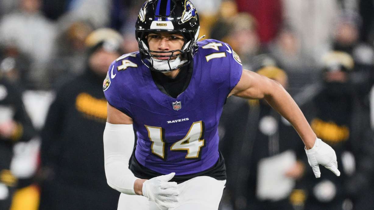 FILE - Baltimore Ravens safety Kyle Hamilton chases the action during the first half of an NFL wild card playoff football game against the Pittsburgh Steelers, Saturday, Jan. 11, 2025, in Baltimore. (AP Photo/Terrance Williams, File(