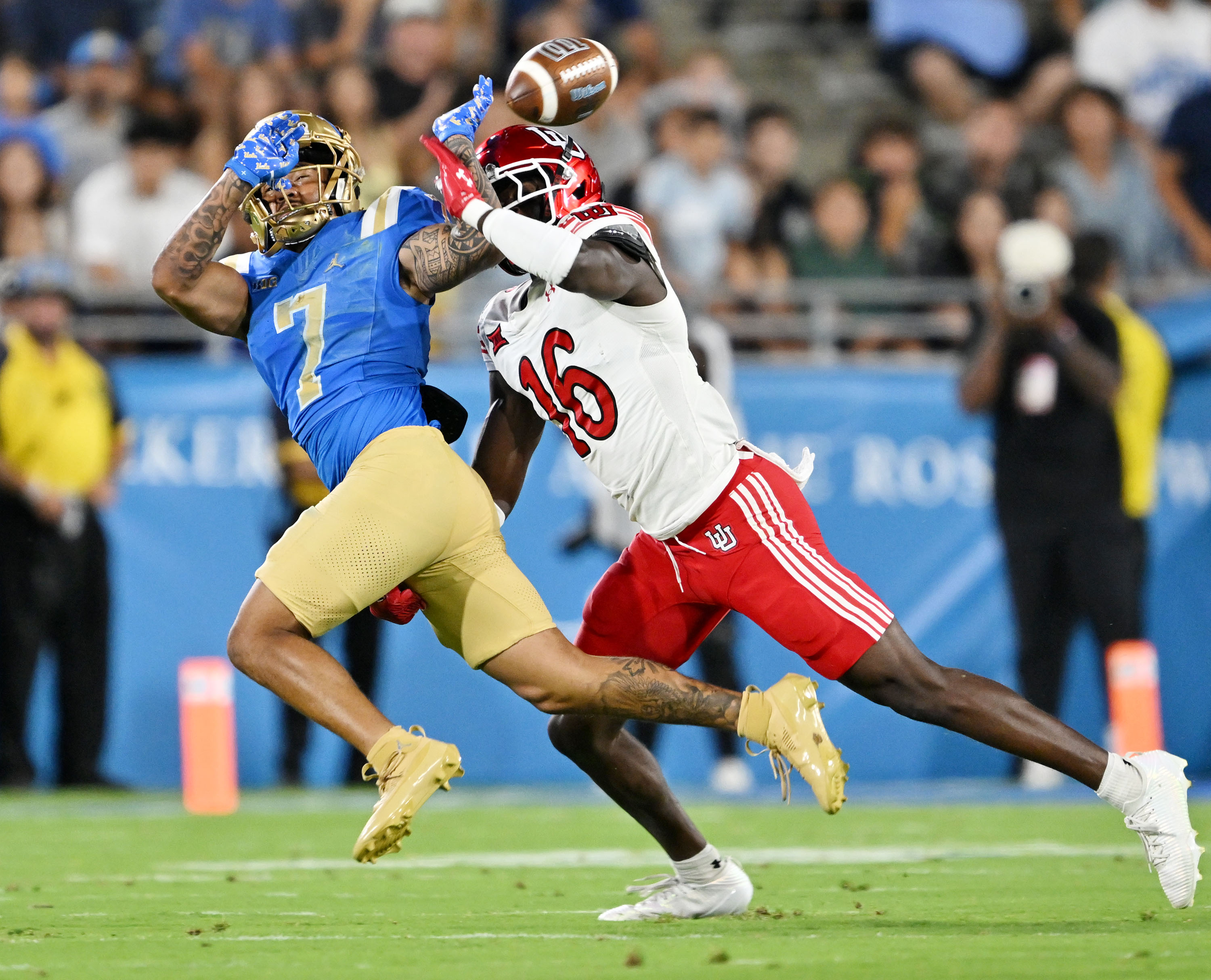 Utah Utes cornerback Cole Standage (16) deflects a pass to UCLA Bruins wide receiver Mikey Matthews (7) as they play at the Rose Bowl in Pasadena, Calif., on Saturday, Aug. 30, 2025.