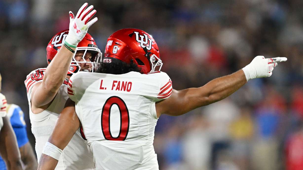 Utah Utes defensive end Logan Fano (0) celebrates after sacking UCLA Bruins quarterback Nico Iamaleava (9) as Utah and UCLA play at the Rose Bowl in Pasadena, Calif., on Saturday, Aug. 30, 2025.
