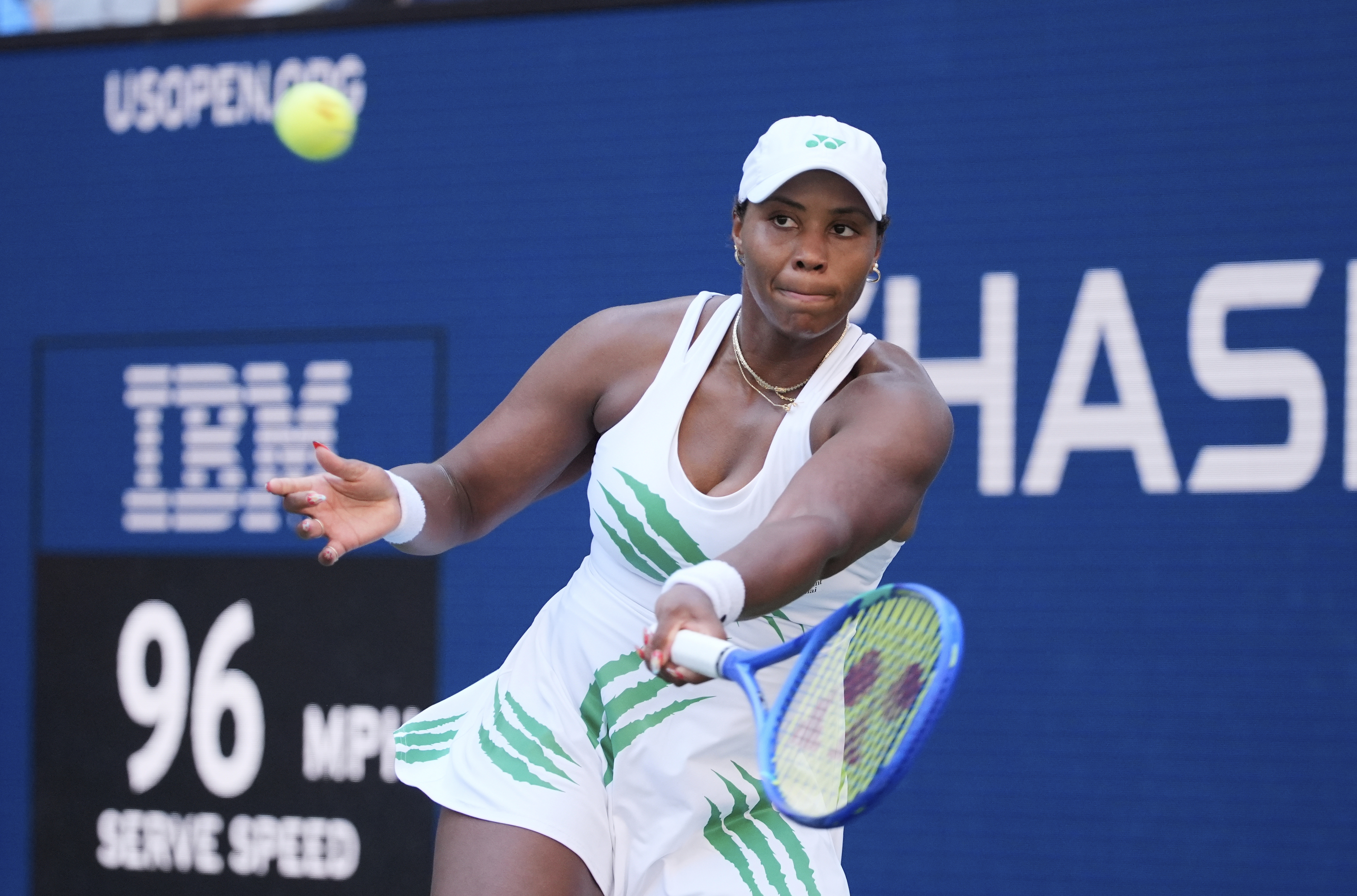 Taylor Townsend, of the United States, returns a shot against Barbora Krejcikova, of the Czech Republic, during the fourth round of the U.S. Open tennis championships, Sunday, Aug. 31, 2025, in New York. 