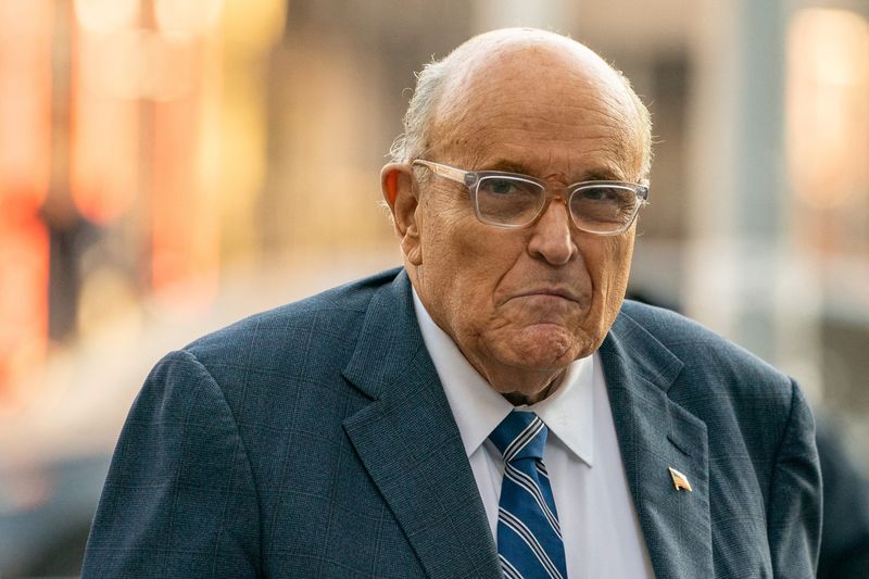 Trump says Rudy Giuliani will receive top civilian honor