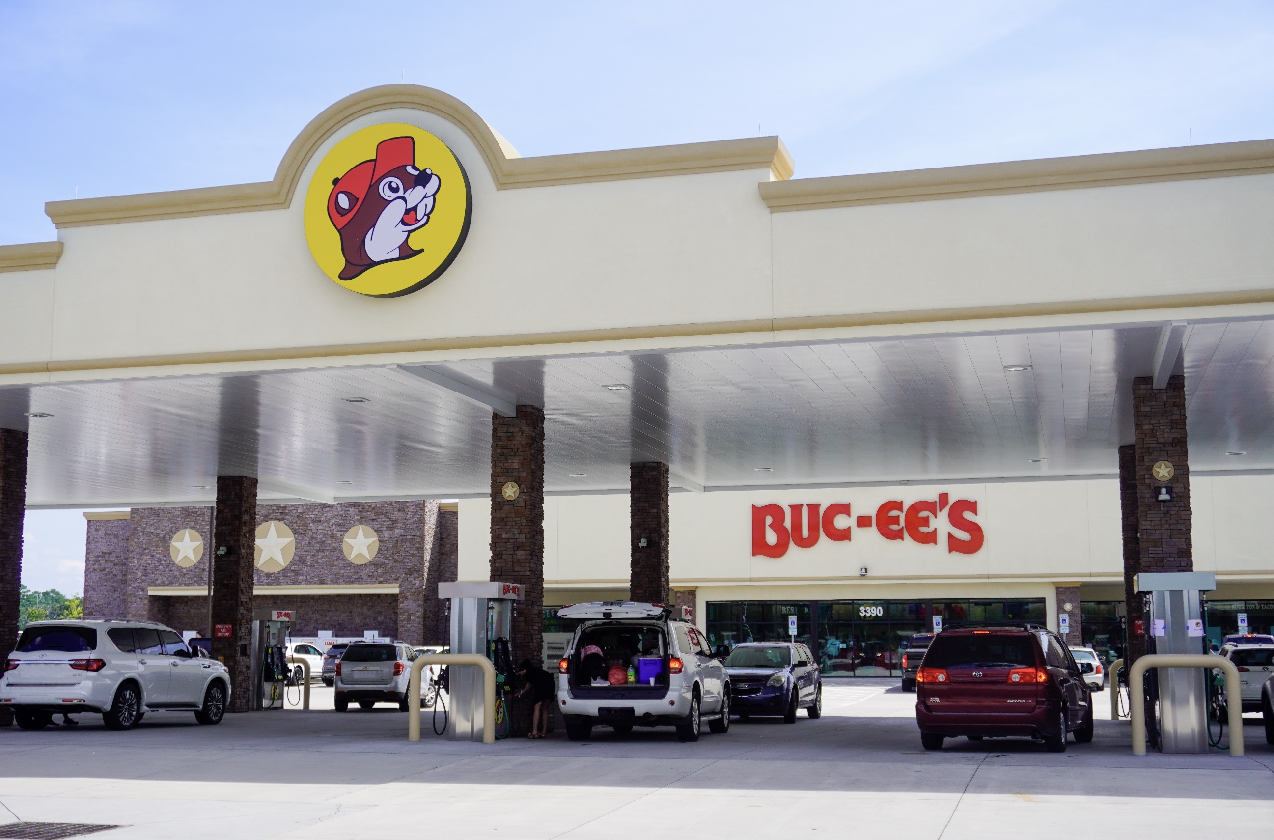 The beaver-themed travel stop chain Buc-ee's that has stolen the hearts of thousands of people in Texas and beyond is expanding to Springville.