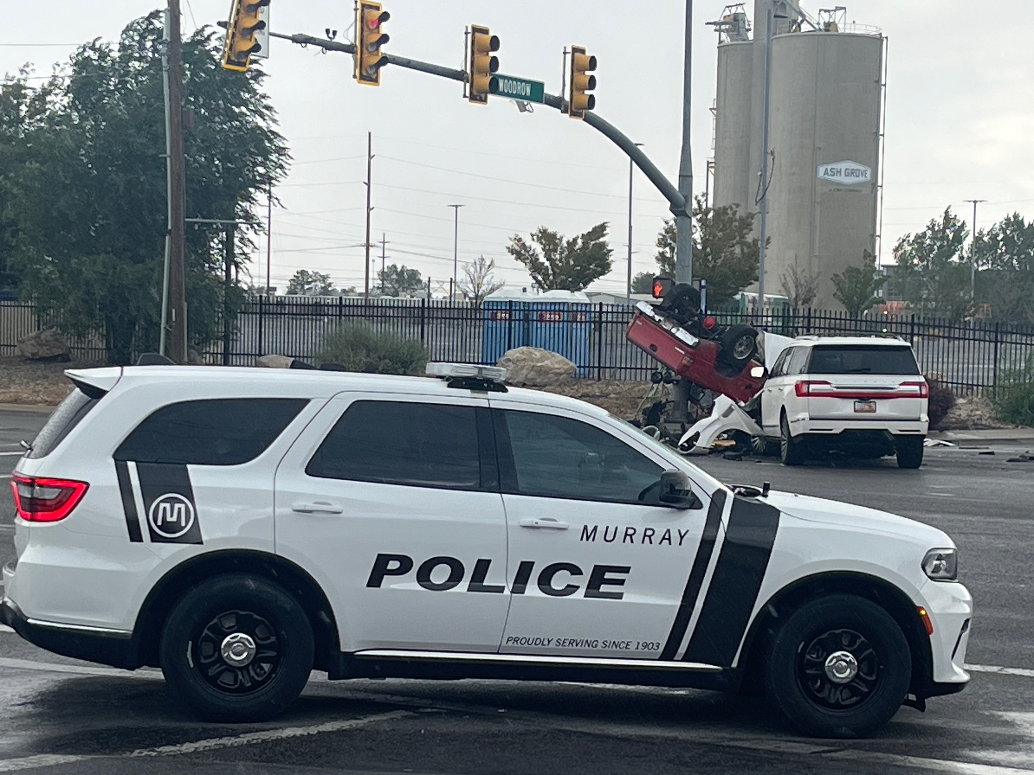 1 dead in Murray rollover