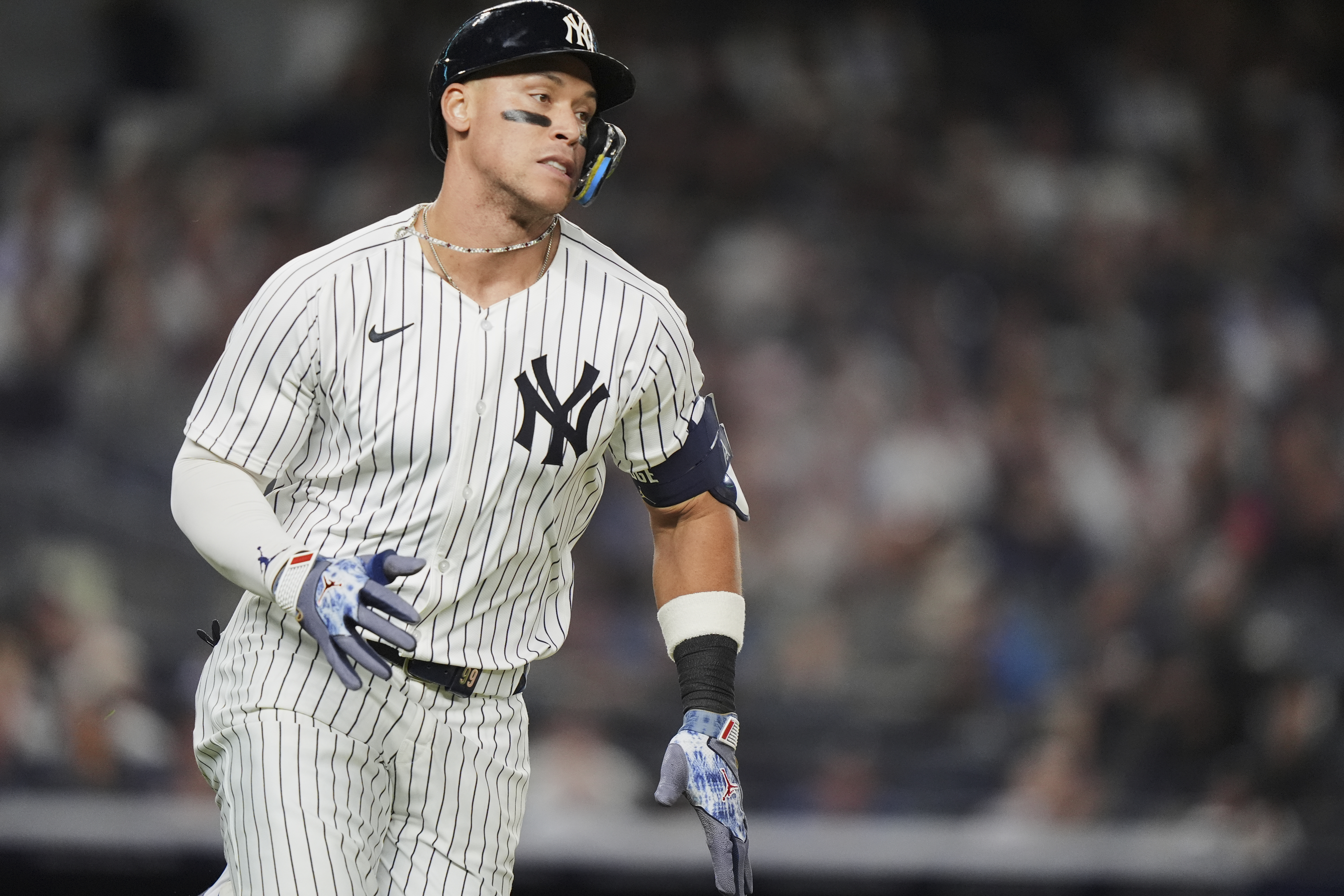 New York Yankees' Aaron Judge runs to first base for a single during the sixth inning of a baseball game against the Detroit Tigers Thursday, Sept. 11, 2025, in New York. 