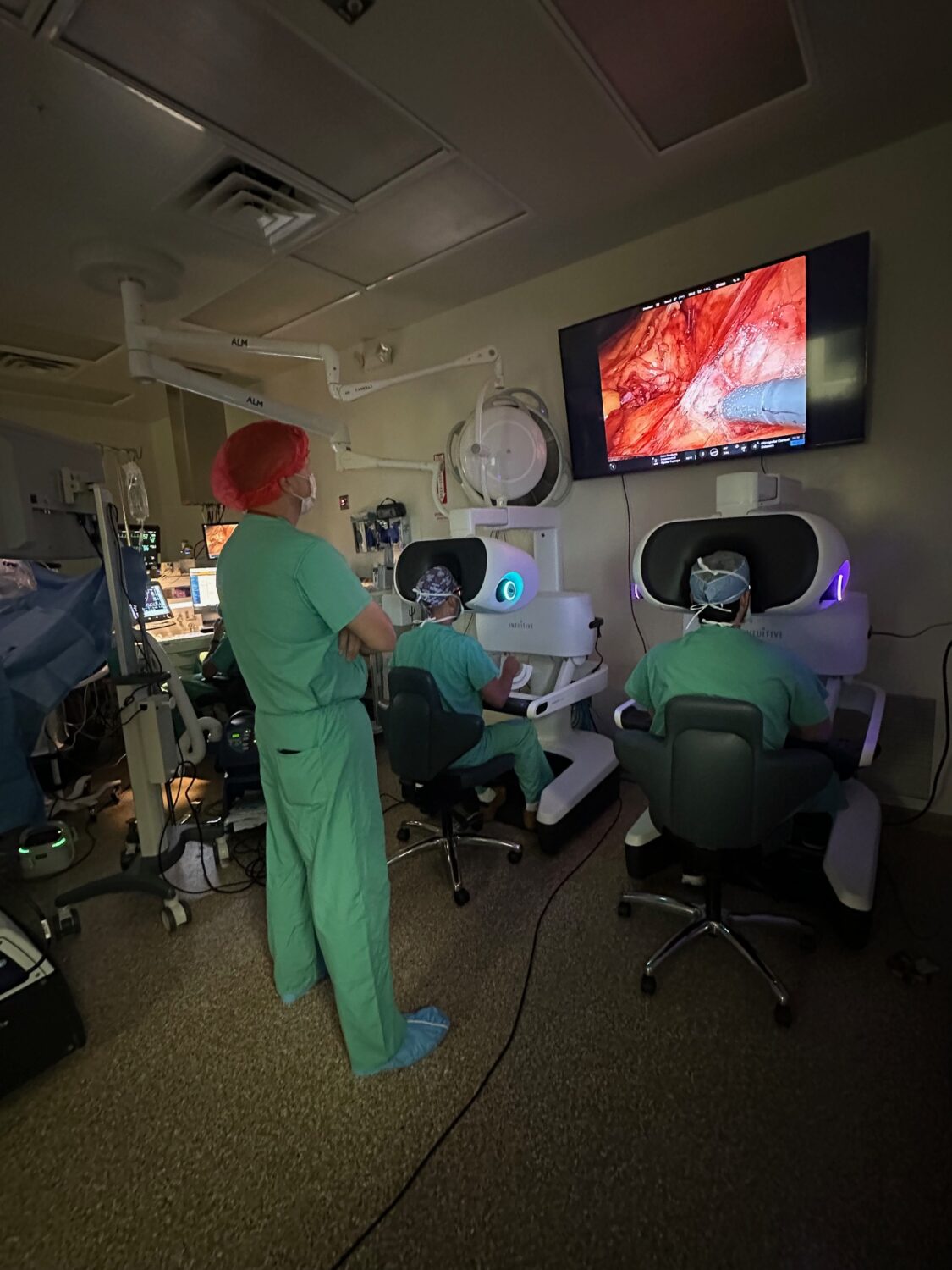 Surgeons use the Da Vinci 5 robot with new 3D modeling technology to precisely remove a tumor at Intermountain LDS Hospital.