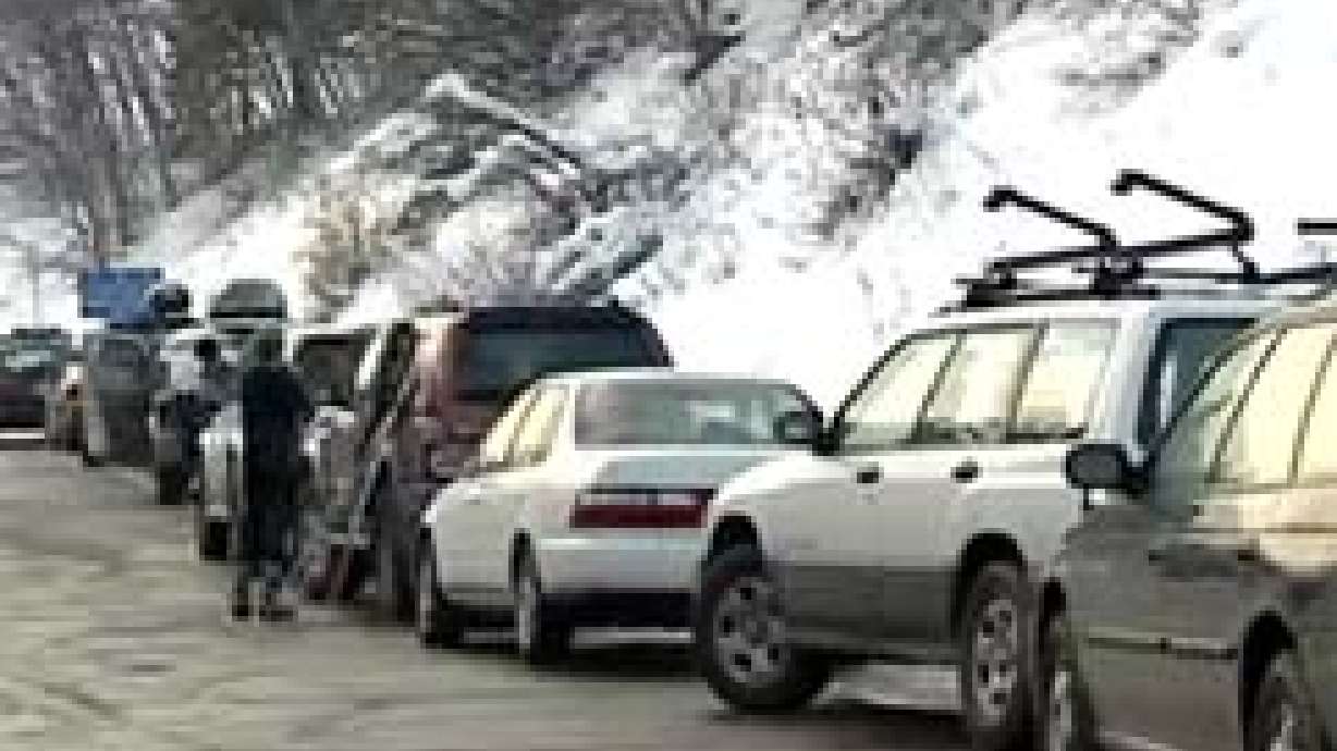 Burglary suspects accused of targeting trailhead parking lots