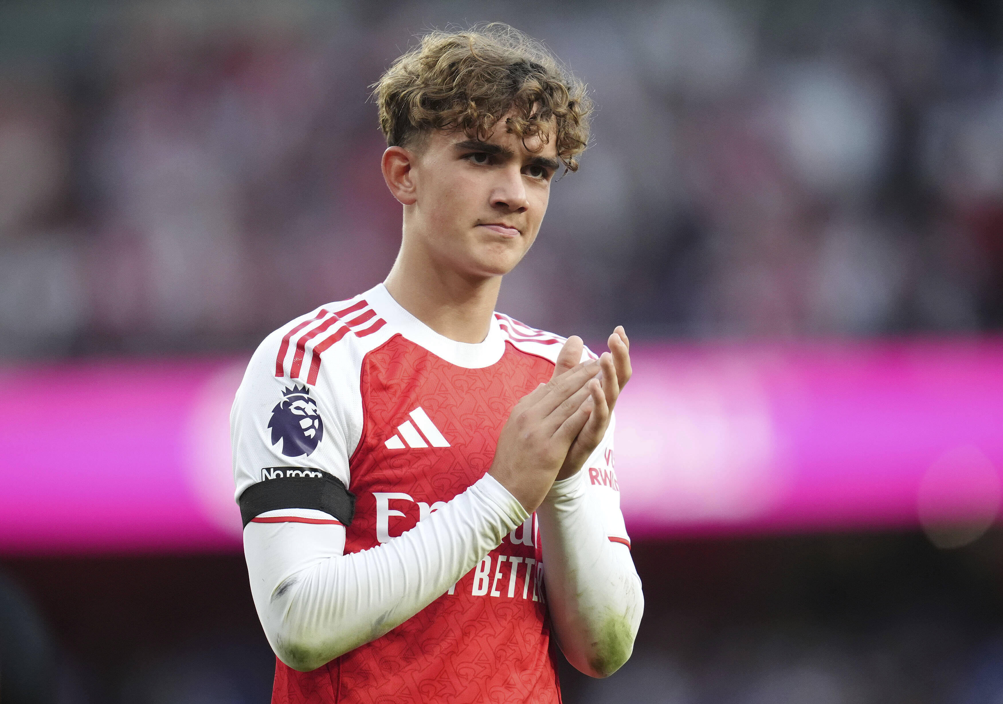 Arsenal's Max Dowman acknowledges the fans after the English Premier League soccer match between Arsenal and Leeds United at Emirates stadium in London, England, Saturday, Aug. 23, 2025. 