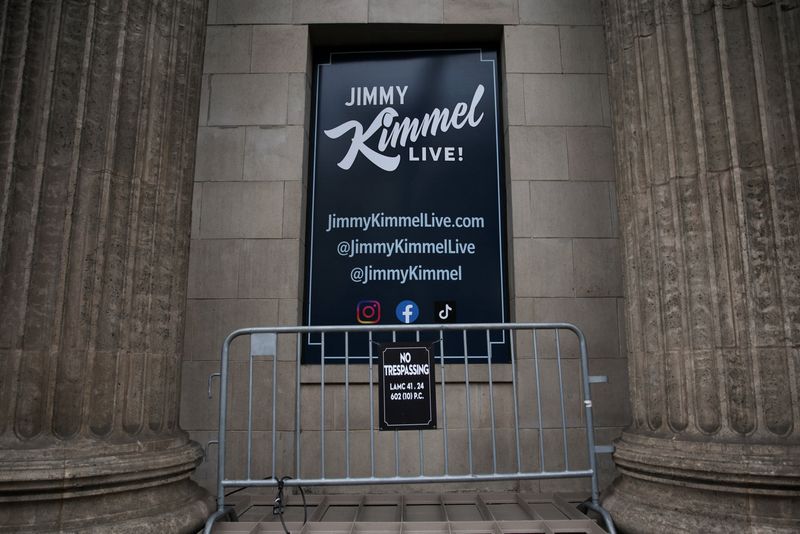 ABC pulls 'Jimmy Kimmel Live!' off air after Kimmel's remarks about Kirk